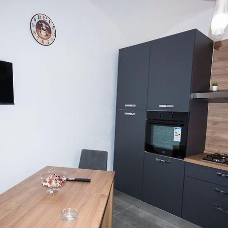 Terra Mia Apartment Napoli Bagian luar foto